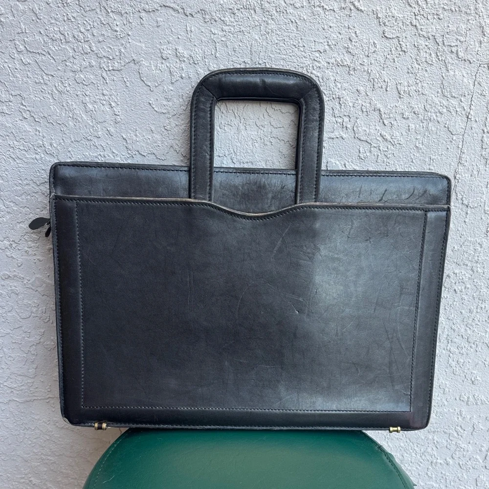 Elegant Brown Leather Men's Briefcase 💼